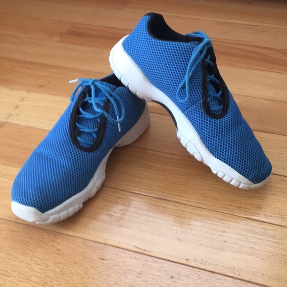 Jordan sneakers - Picture 1 of 3